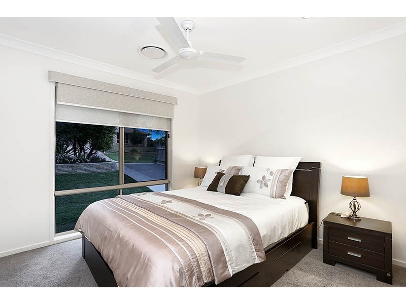 7 Gordon Place, Glass House Mountains QLD 4518