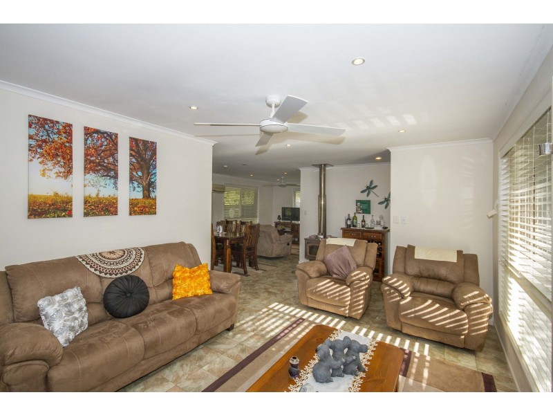 39 Hardwood Road, Landsborough QLD 4550