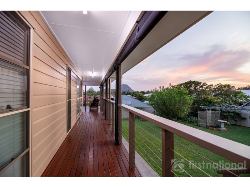 13 Gordon Place, Glass House Mountains QLD 4518