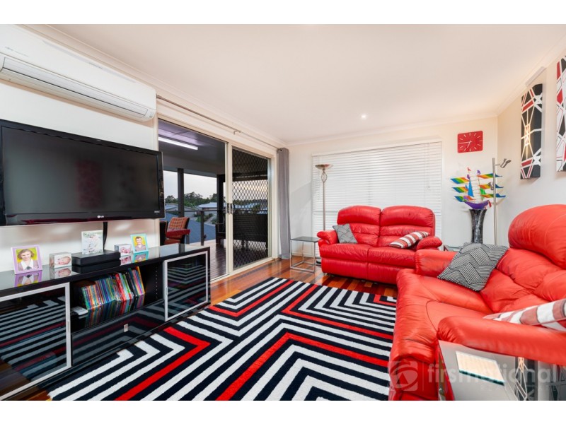 13 Gordon Place, Glass House Mountains QLD 4518