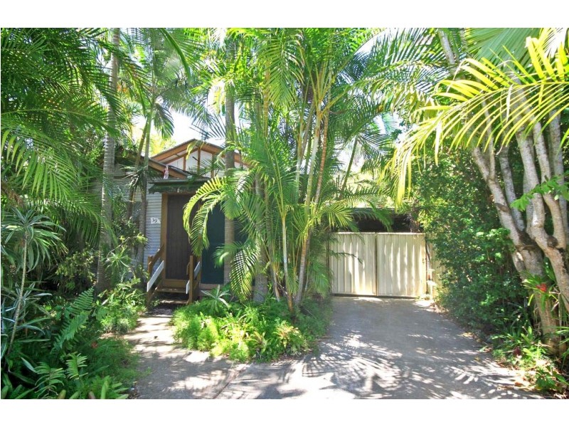 39 Coonowrin Road, Glass House Mountains QLD 4518