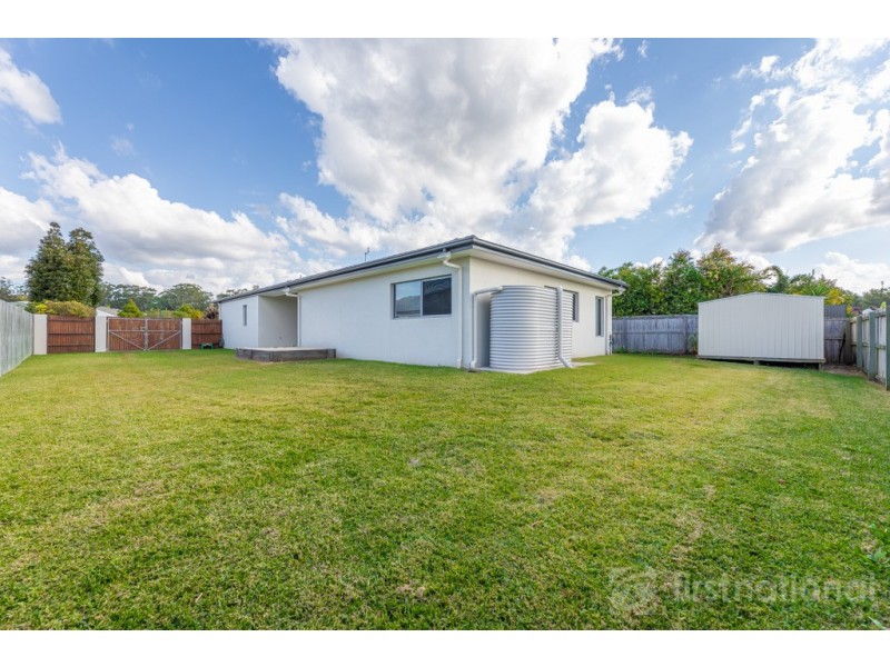 8 Pepper Tree Way, Beerwah QLD 4519