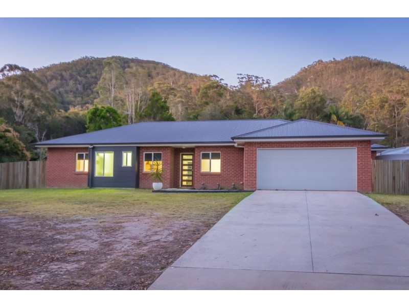 97 Lindeman, Beerwah QLD 4519
