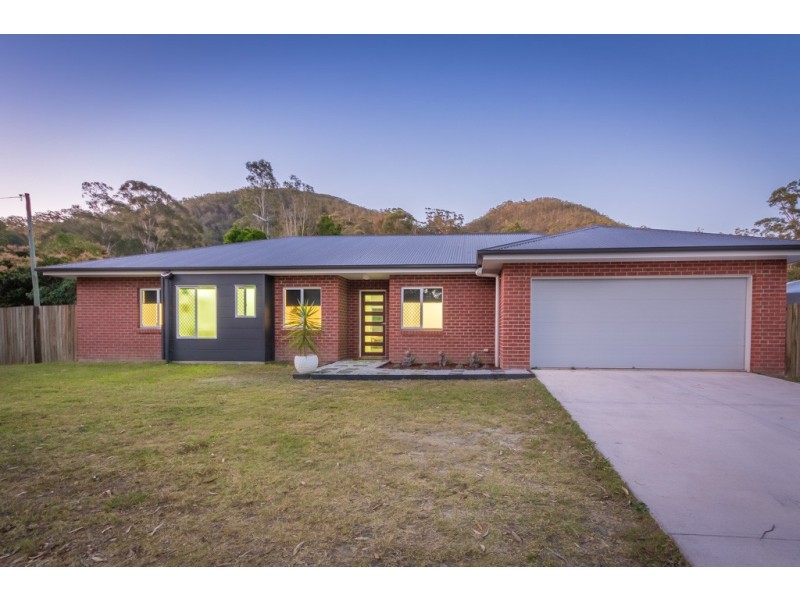 97 Lindeman, Beerwah QLD 4519