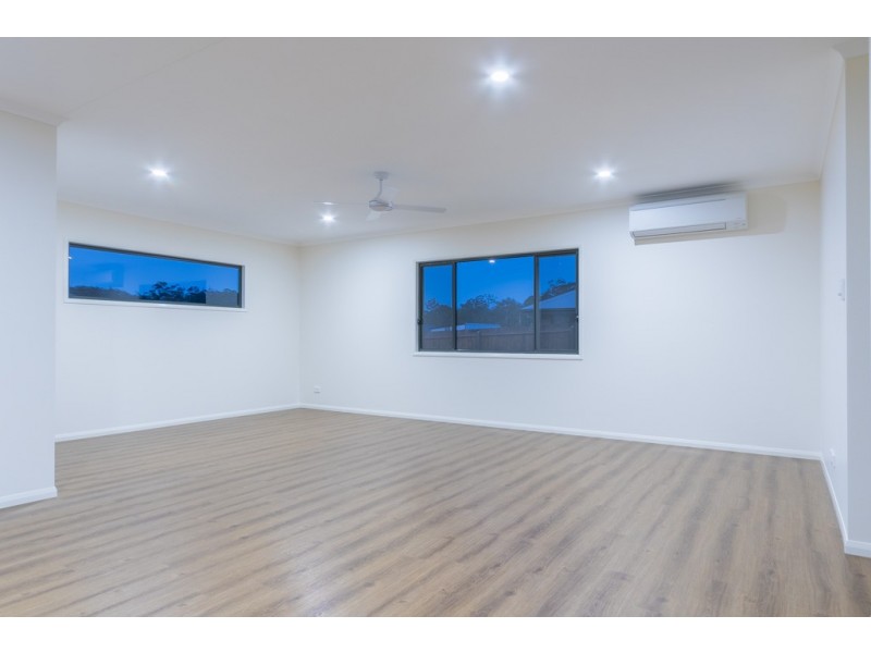 17 Lakefield Cresent, Beerwah QLD 4519