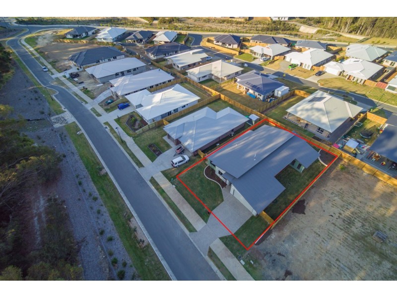 17 Lakefield Cresent, Beerwah QLD 4519