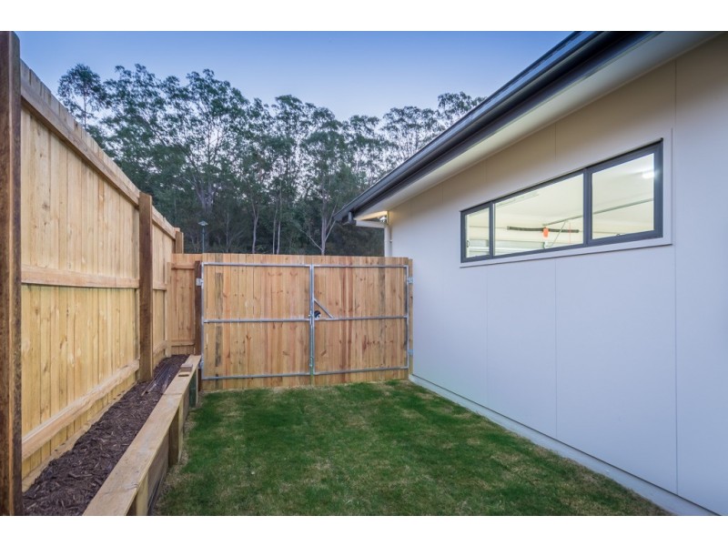 17 Lakefield Cresent, Beerwah QLD 4519