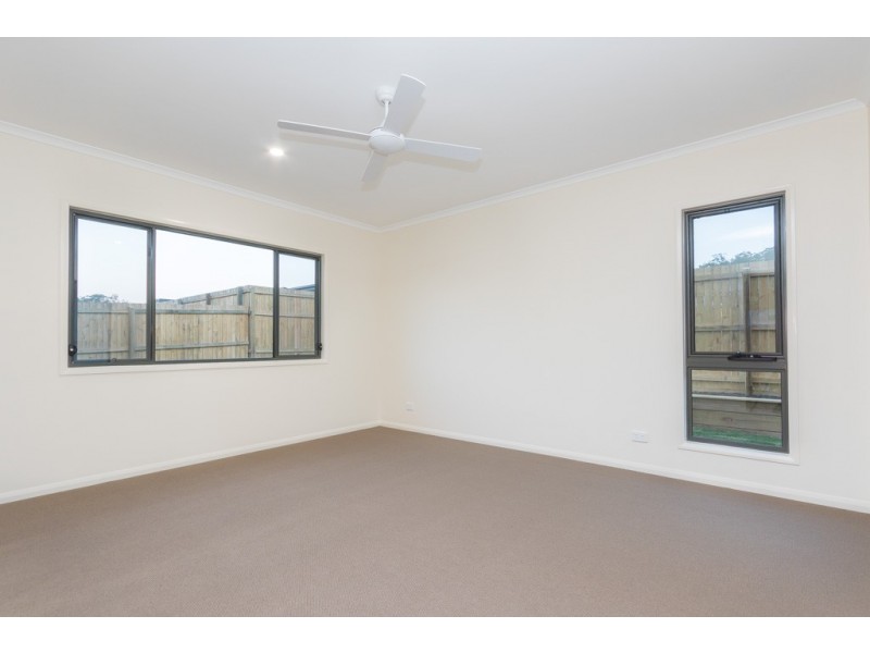 17 Lakefield Cresent, Beerwah QLD 4519