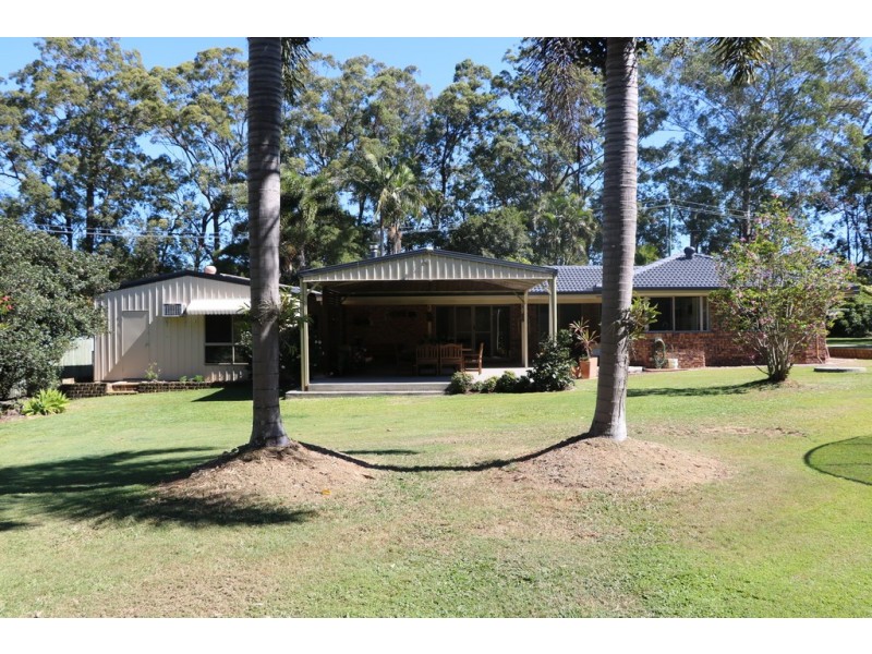 17 Anderson Road, Glass House Mountains QLD 4518