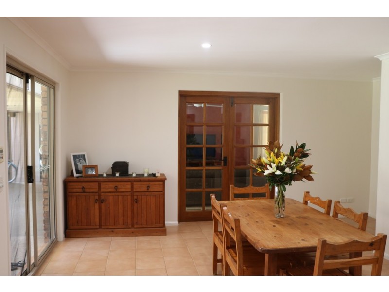 17 Anderson Road, Glass House Mountains QLD 4518