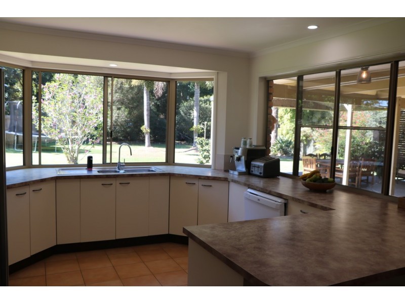 17 Anderson Road, Glass House Mountains QLD 4518