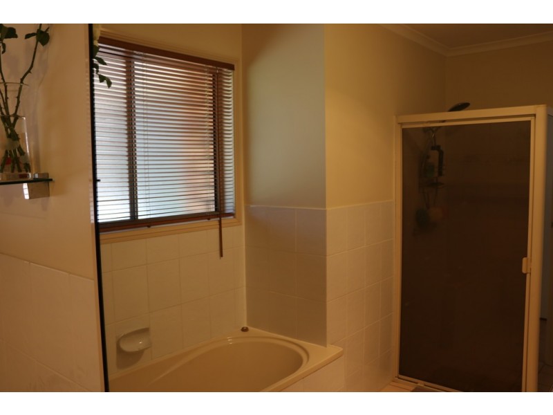 17 Anderson Road, Glass House Mountains QLD 4518