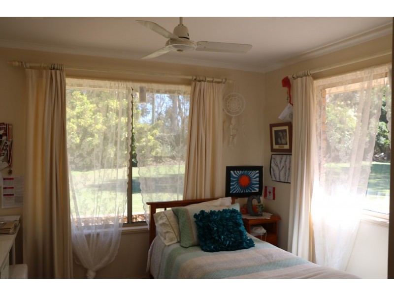17 Anderson Road, Glass House Mountains QLD 4518