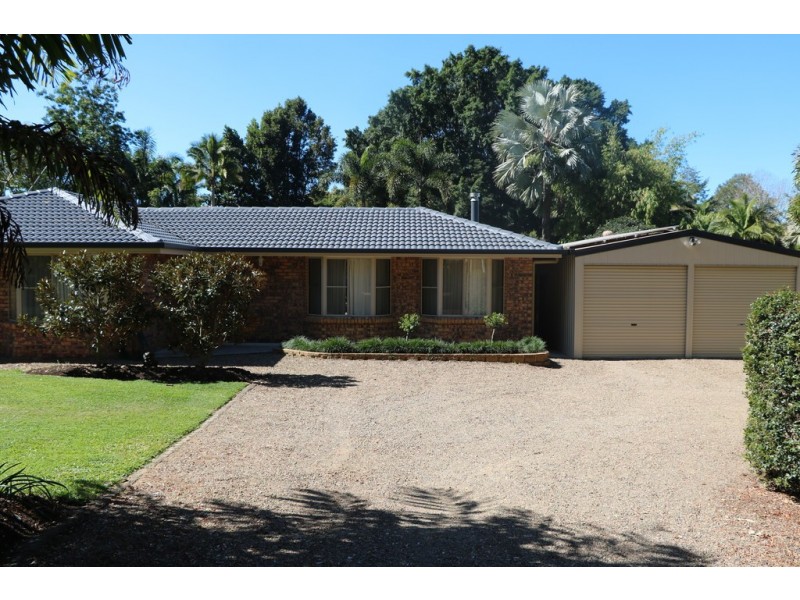 17 Anderson Road, Glass House Mountains QLD 4518
