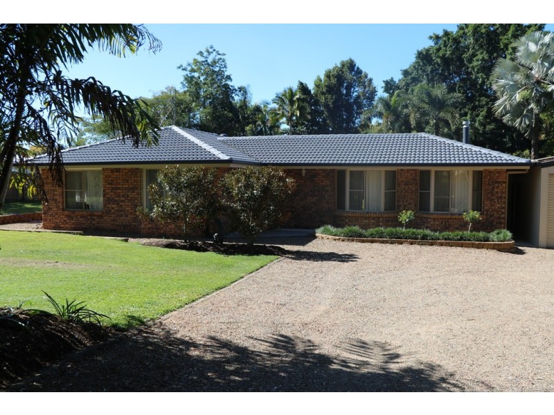 17 Anderson Road, Glass House Mountains QLD 4518