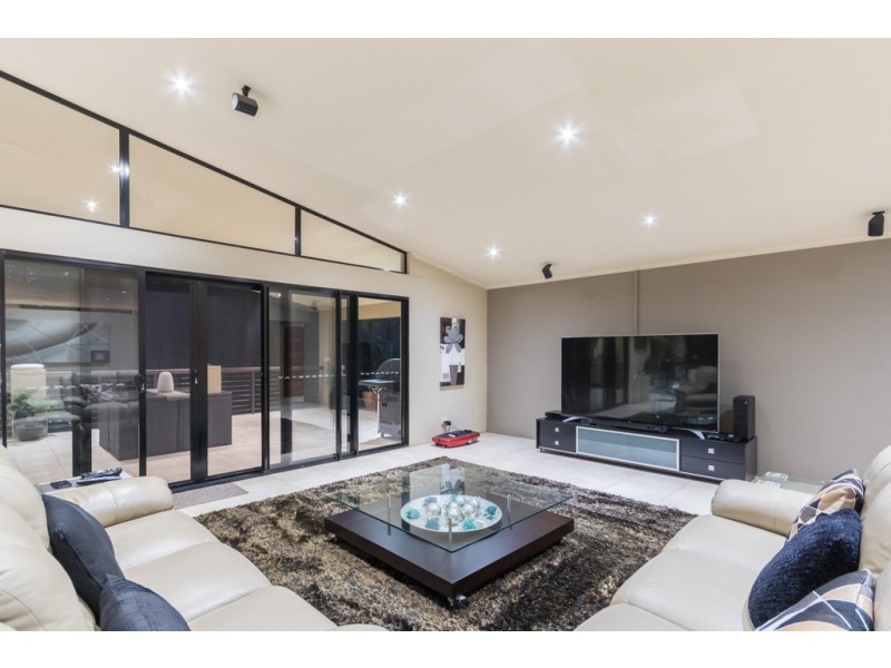 10 Raintree Close, Diamond Valley QLD 4553