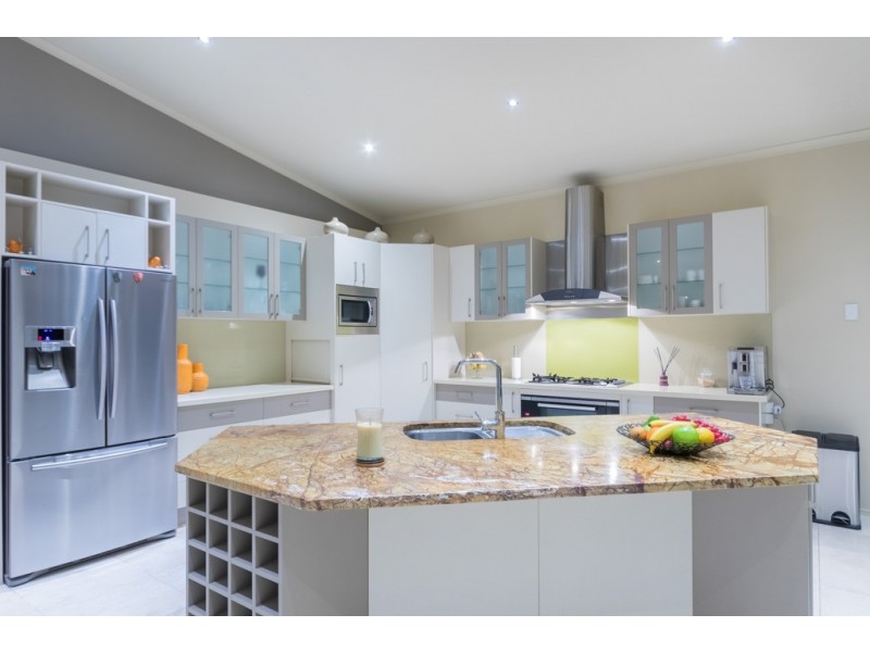 10 Raintree Close, Diamond Valley QLD 4553