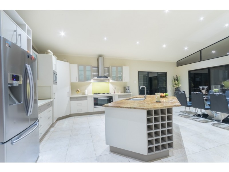 10 Raintree Close, Diamond Valley QLD 4553