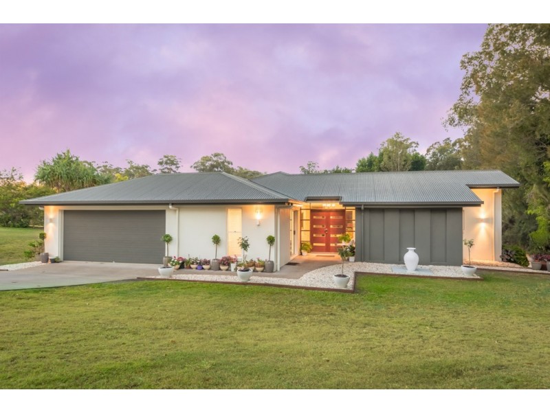 37 Carnarvon Drive, Beerwah QLD 4519