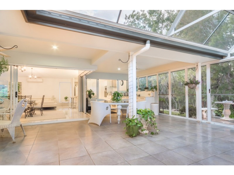 37 Carnarvon Drive, Beerwah QLD 4519