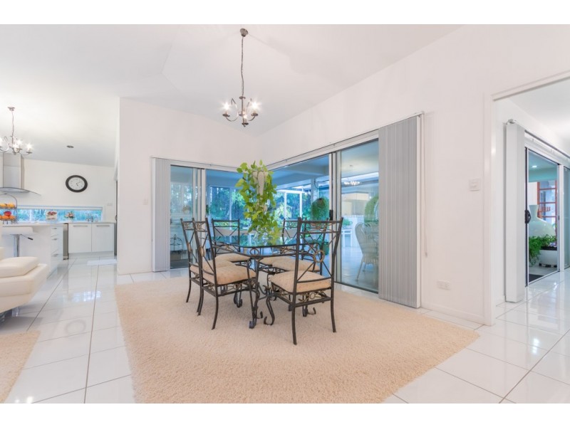 37 Carnarvon Drive, Beerwah QLD 4519