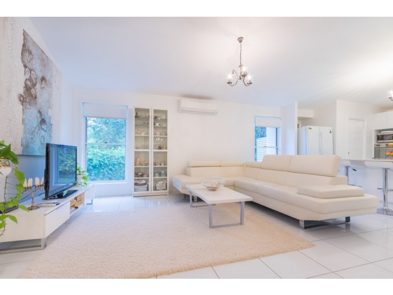 37 Carnarvon Drive, Beerwah QLD 4519