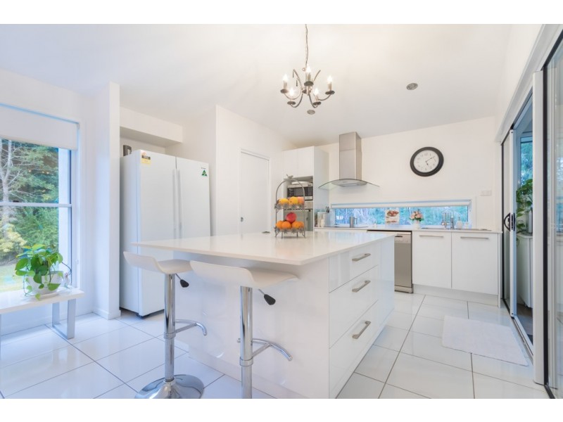 37 Carnarvon Drive, Beerwah QLD 4519