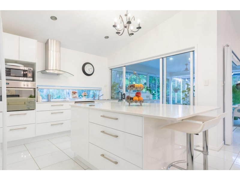 37 Carnarvon Drive, Beerwah QLD 4519