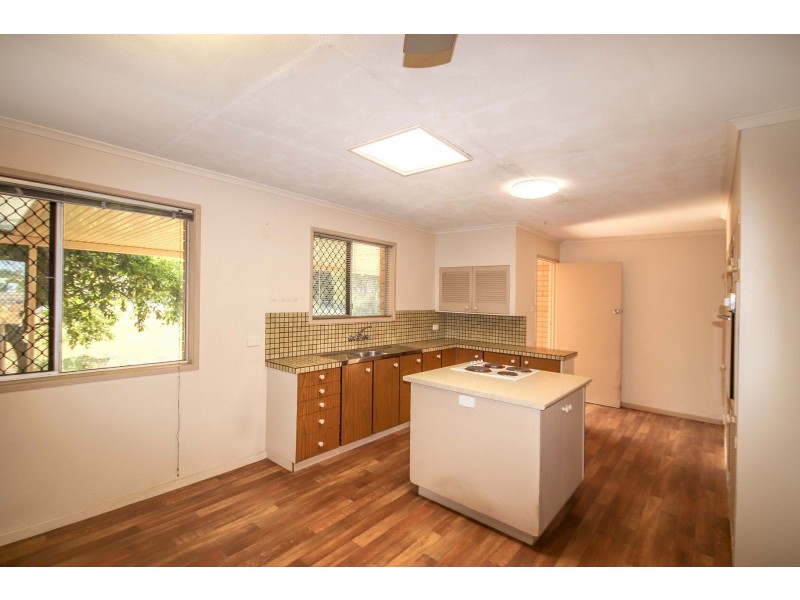 11 Swan Street, Beerwah QLD 4519