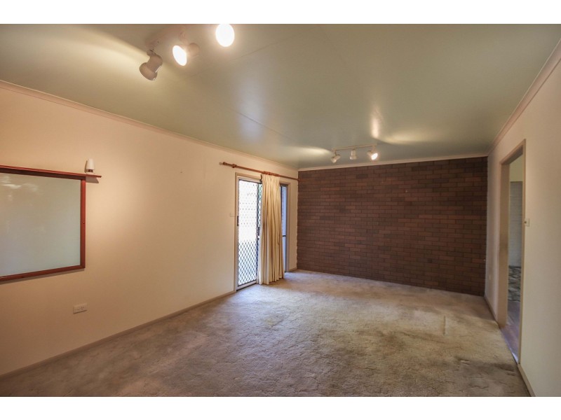 11 Swan Street, Beerwah QLD 4519