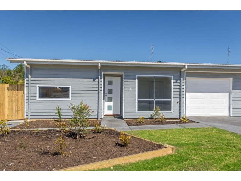 Unit 1 28 Turner Street, Beerwah QLD 4519