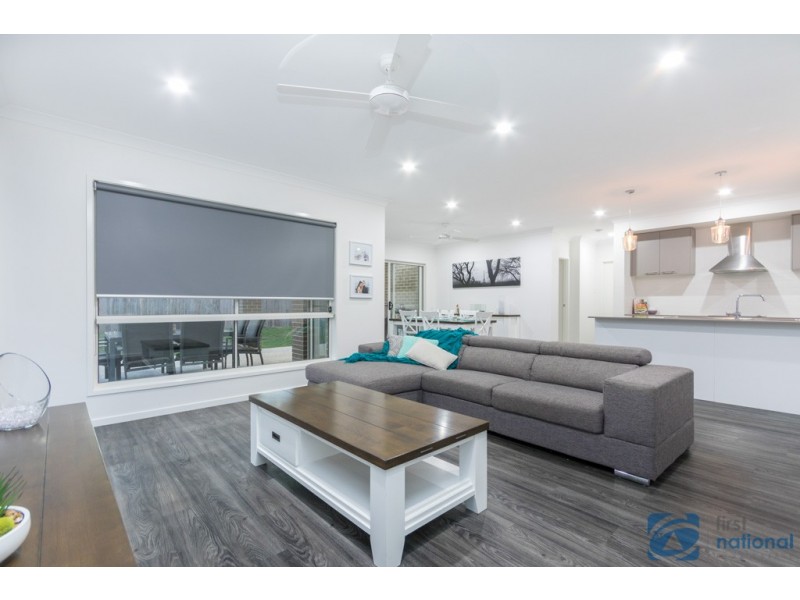 27 Pineview Drive, Beerwah QLD 4519