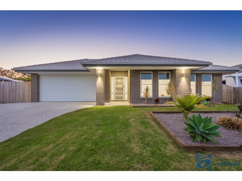 27 Pineview Drive, Beerwah QLD 4519