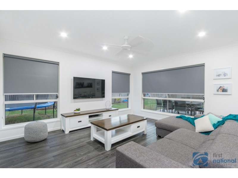 27 Pineview Drive, Beerwah QLD 4519