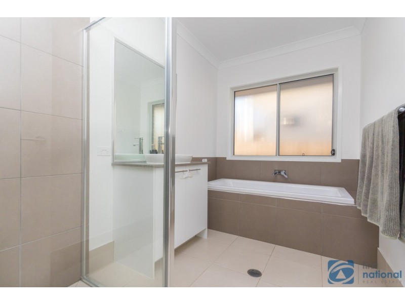 27 Pineview Drive, Beerwah QLD 4519