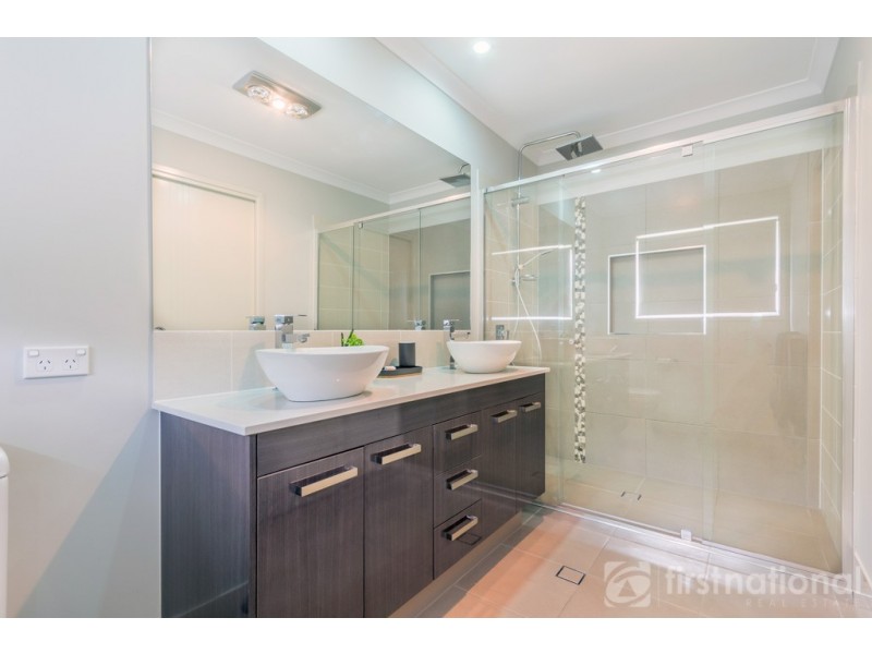 4 Cayenne Court, Glass House Mountains QLD 4518