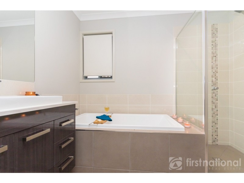 4 Cayenne Court, Glass House Mountains QLD 4518