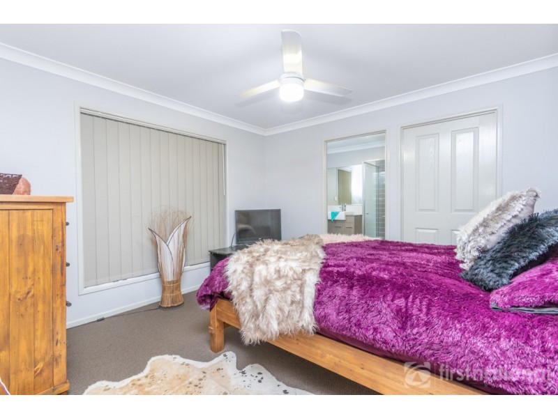 21 Pineview Drive, Beerwah QLD 4519