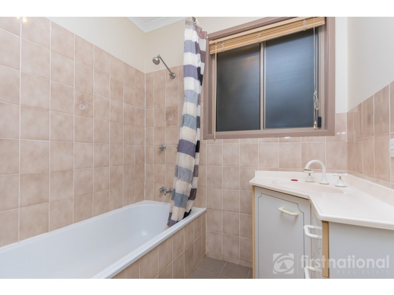41 Railway Parade, Glass House Mountains QLD 4518