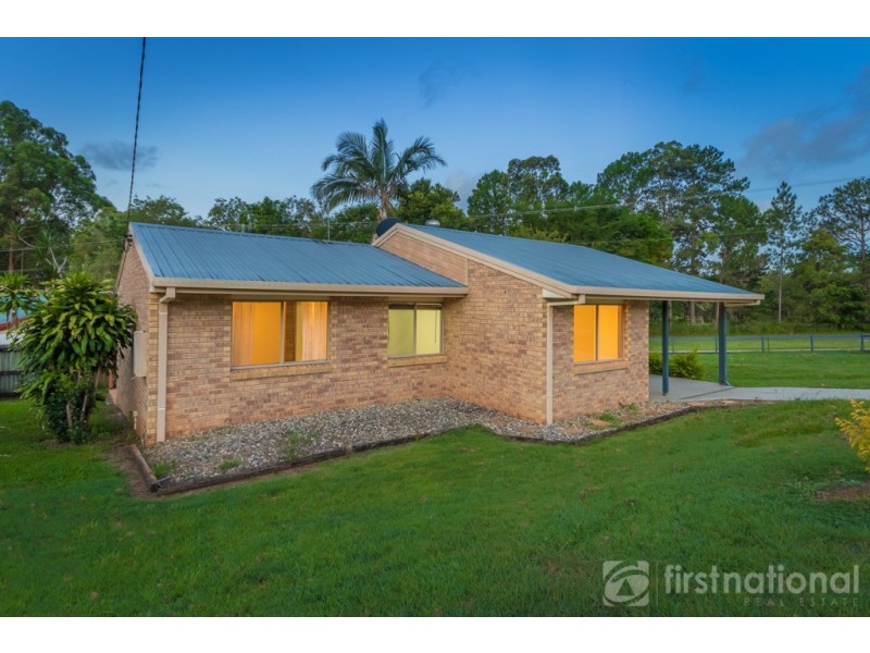 41 Railway Parade, Glass House Mountains QLD 4518