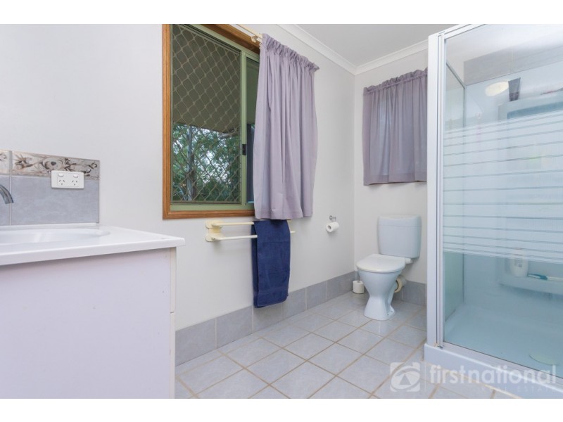 5 Knowles Place, Glass House Mountains QLD 4518