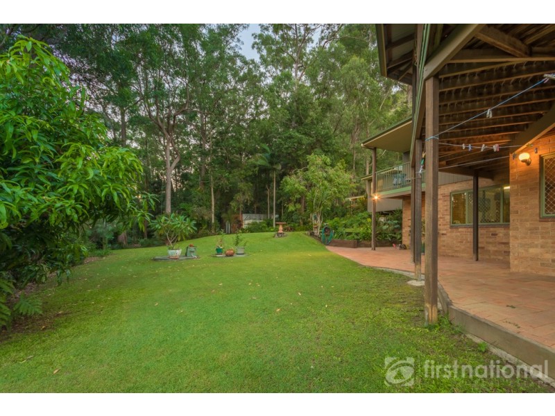 5 Knowles Place, Glass House Mountains QLD 4518