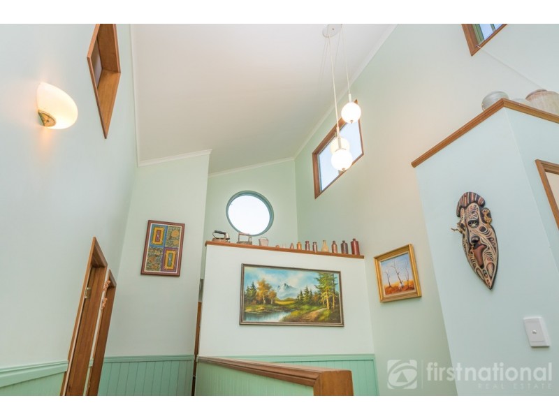 5 Knowles Place, Glass House Mountains QLD 4518