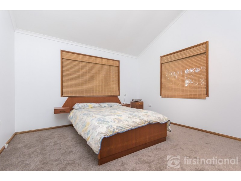 5 Knowles Place, Glass House Mountains QLD 4518