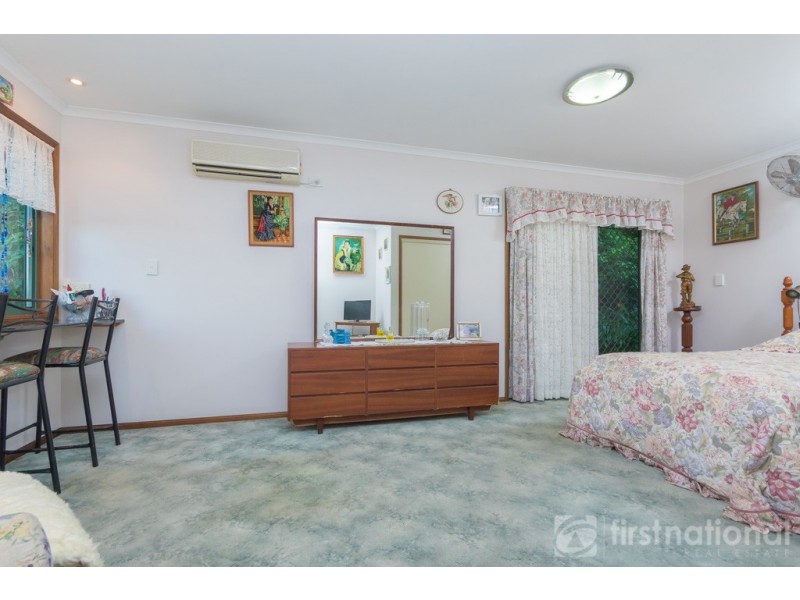 5 Knowles Place, Glass House Mountains QLD 4518