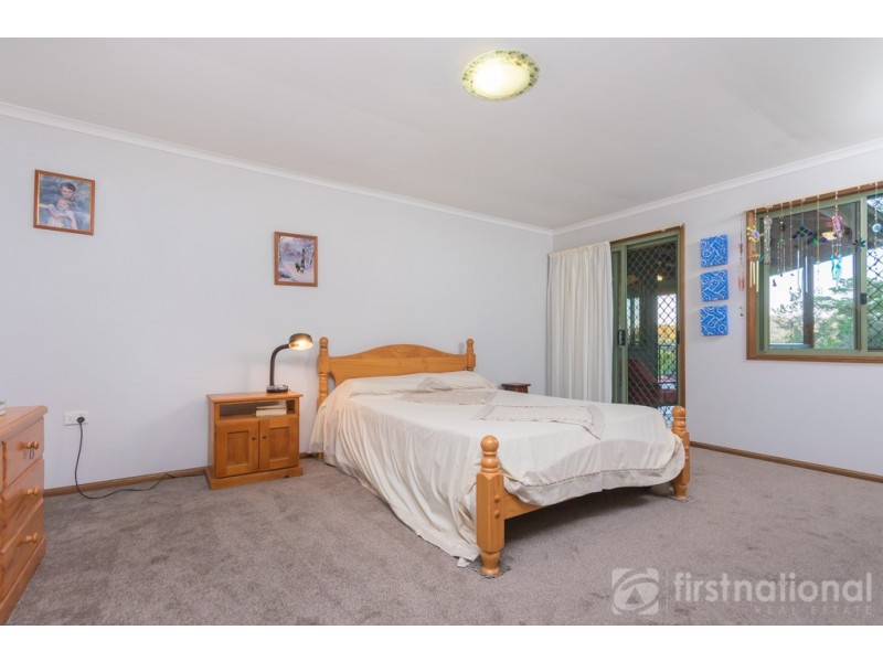 5 Knowles Place, Glass House Mountains QLD 4518