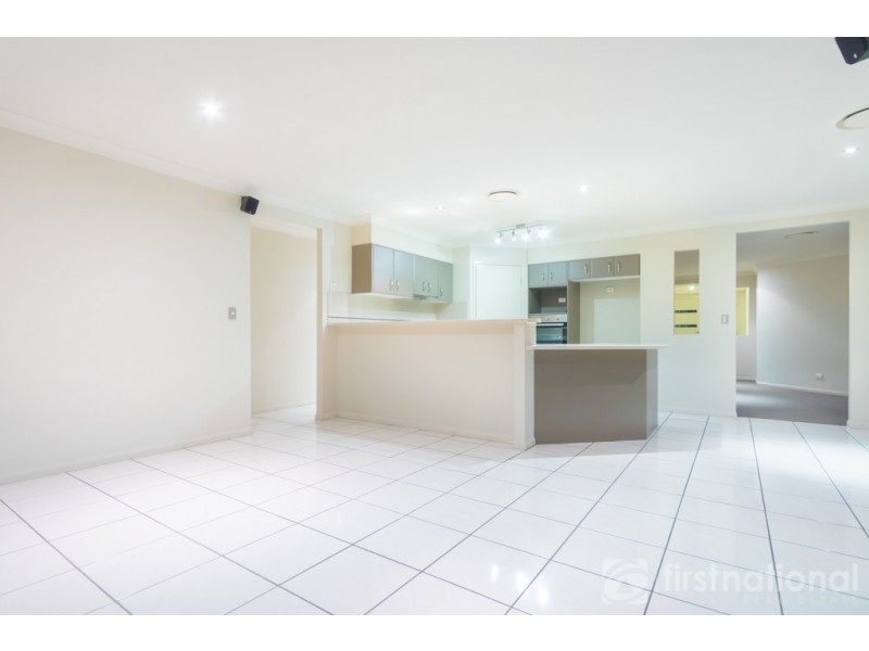 12 Crumpton Place, Beerwah QLD 4519