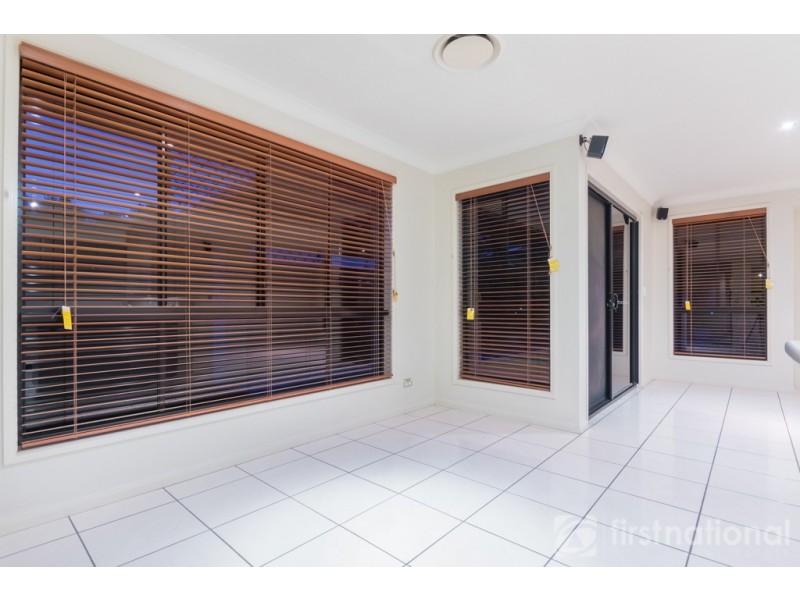 12 Crumpton Place, Beerwah QLD 4519
