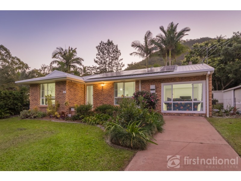24 Carnarvon Drive, Beerwah QLD 4519