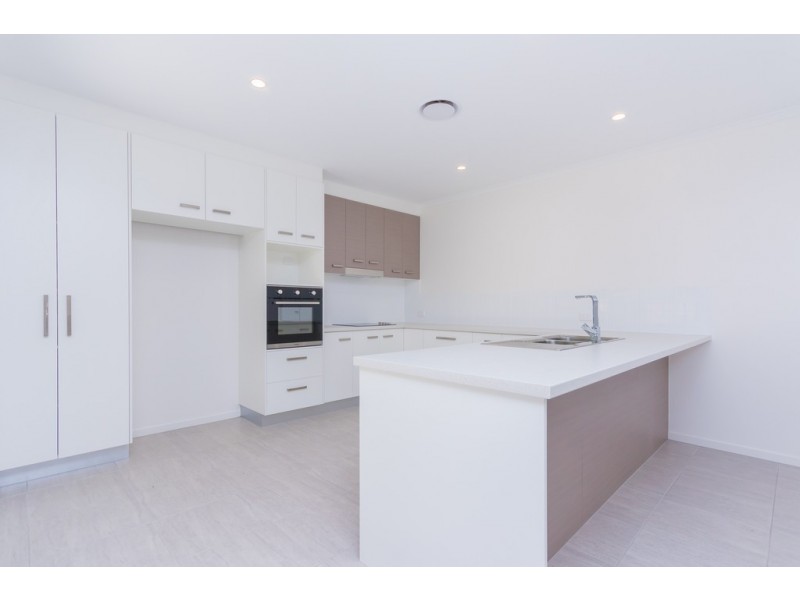 Units 1-6 19 Greber Road, Beerwah QLD 4519